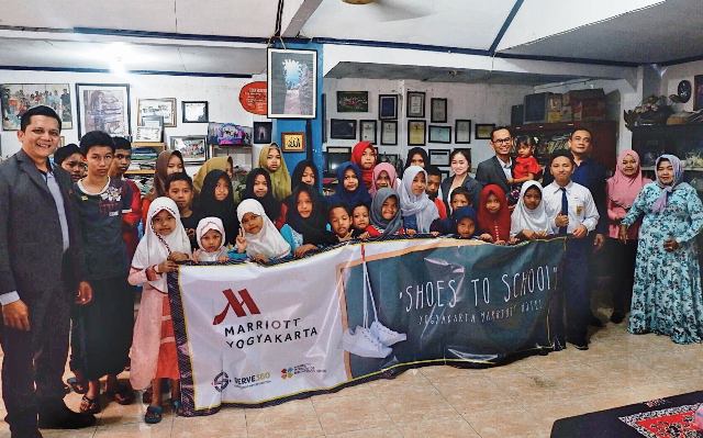 Program CSR Shoes to School Untuk Anak Panti Asuhan Dari Yogyakarta Marriott Hotel