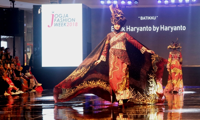 Jogja Fashion Week Ke-13 Hartono Mall, Agenda Kamis, 22 November 2018