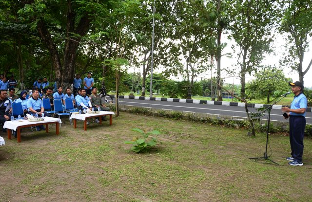 Danlanud Adisutjipto Marsma TNI Tedi Rizalihadi Dukung Gerakan Penanaman Pohon Buah