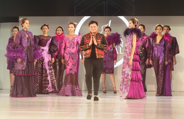 Jogja Fashion Festival 2019 Hari Pertama Tampilkan Disainer Tamu Defrico Audy dan Purana Indonesia