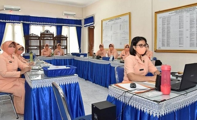 Ketua Yasarini Lanud Adisutjipto Ikuti Webinar Sekolah Angkasa Memasuki Era New Normal