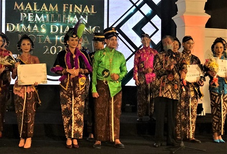 Muhammad Rafif TS  dan Rr Bita Saraswati Dinobatkan Sebagai Dimas Diajeng Kota Jogja 2021
