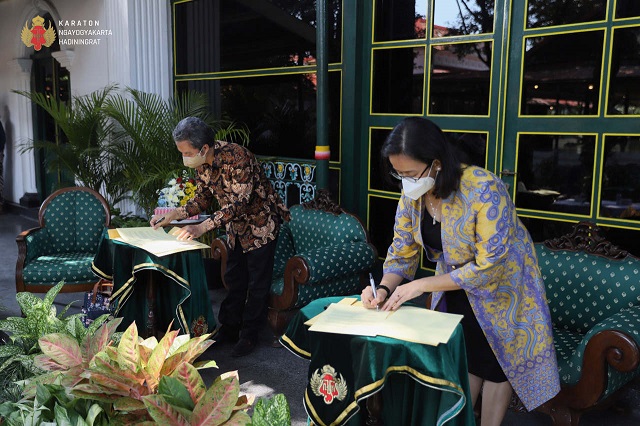 Penandatanganan MoA Keraton Yogyakarta - FIB UGM, Guna Pelestarian Budaya