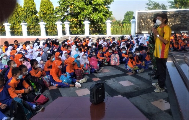 Sambut Tahun Ajaran Baru, SD Negeri Tamanan Kunjungi Monumen Juang TNI AU Ngoto