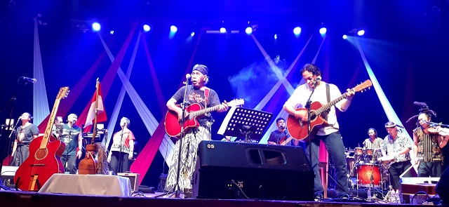 Konser SAWUNG JABO dan SIRKUS BAROCK Goyang Bukit Dago Bandung