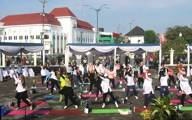 RSKIA SADEWA Ajak Wanita Ikuti POUNDFIT Di Plaza SO 1 Maret KM Nol Yogyakarta, Minggu Pagi, 29 September 2024