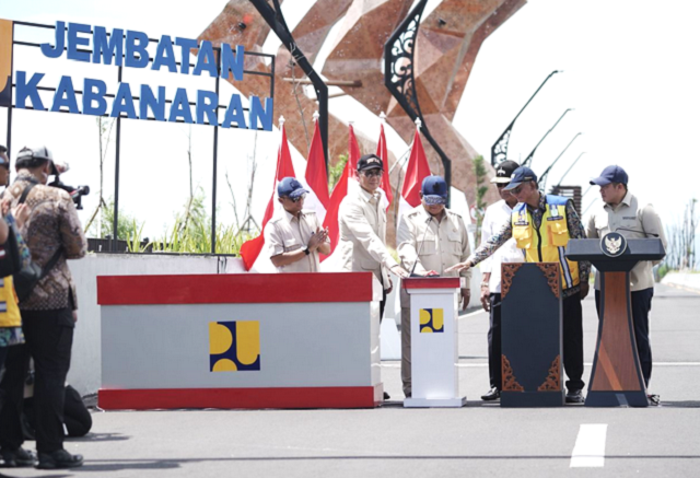 Presiden PRABOWO Didampingi Sultan HB X, Resmikan Jembatan KABANARAN Menghubungkan Bantul Dan Kulon Progo