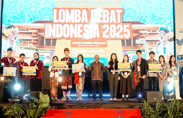 Pemenang Lomba Debat Indonesia 2025 Di UAJY, Mendapatkan Beasiswa