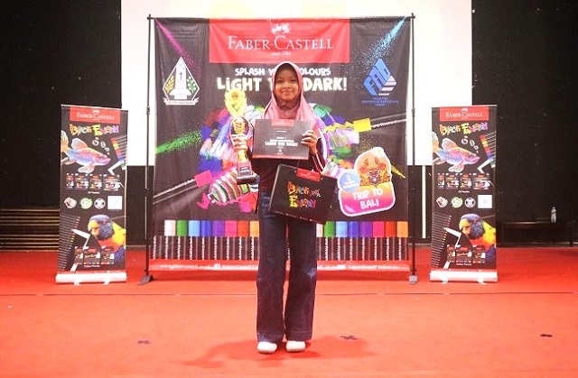 FERLI EVELIN Pelajar SMP 2 Pleret Bantul Juarai Lomba Gambar Nasional SPLASH YOUR COLOURS, LIGHT THE DARK, Wilayah Daerah Istimewa Yogyakarta