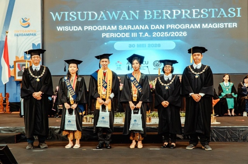 UAJY Wisuda 288 Lulusan, Integritas Dan Kompetensi Jadi Bekal Hadapi Dunia Profesional
