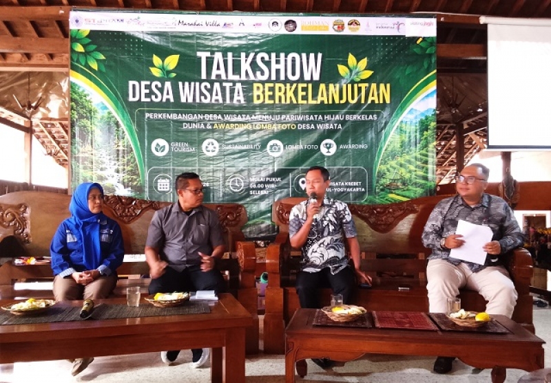 STIPRAM Yogyakarta Gelar Talkshow Desa Wisata Berkelanjutan Di Balai Desa Wisata Krebet Bantul